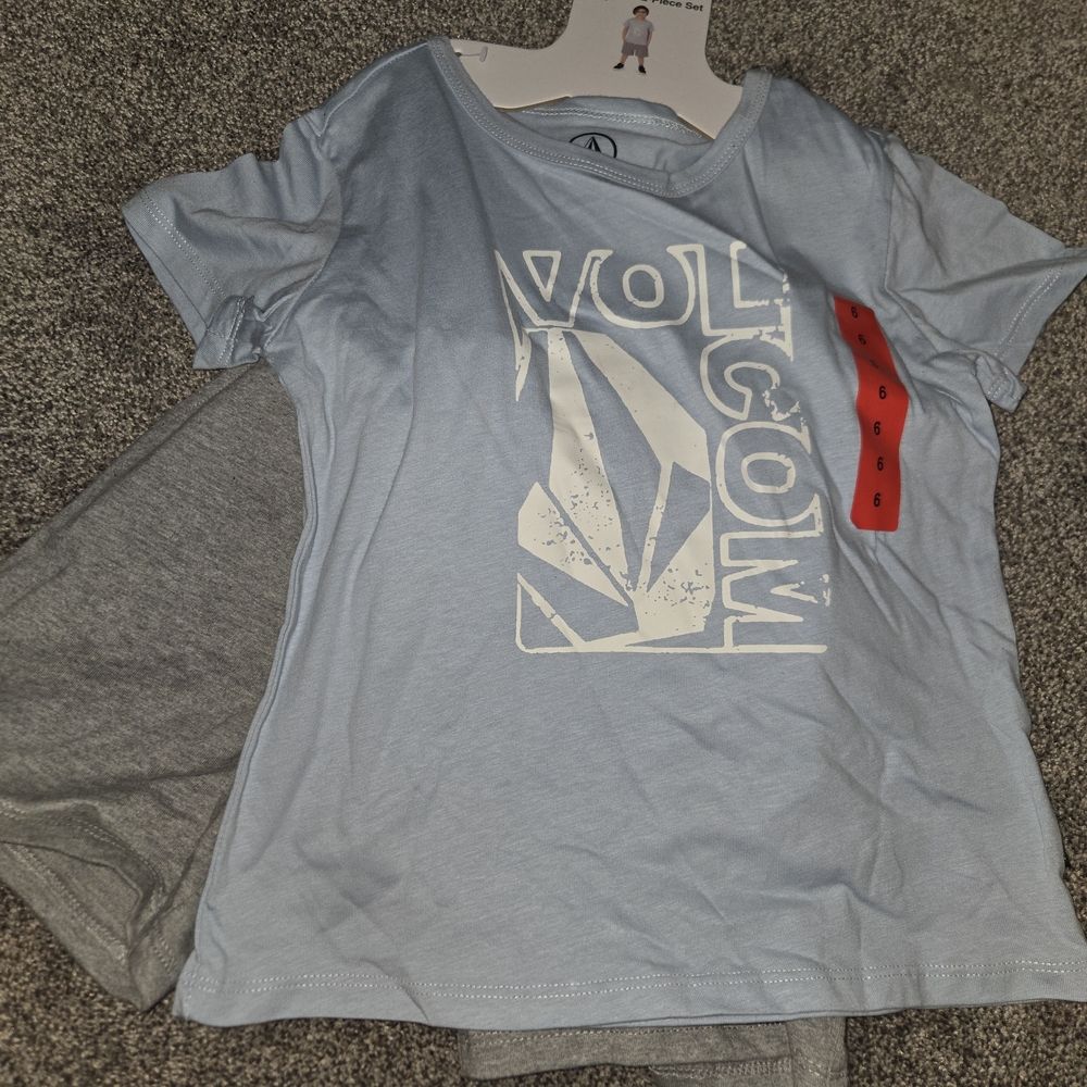 Volcom Boys 2 Piece Outfit